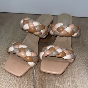NWOTs Womens Braided Sandals 👡👡
